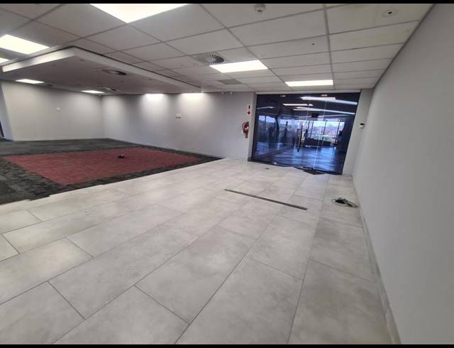 BUSINESS PROPERTY TO RENT IN MENLYN